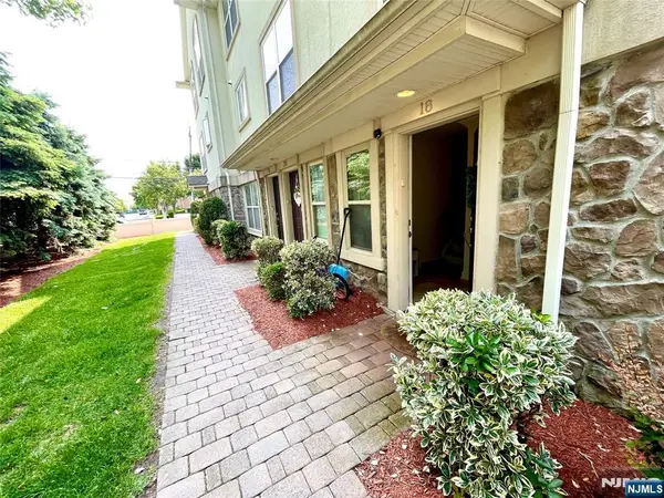 1625 Paterson Plank Road 18, Secaucus, NJ 07094