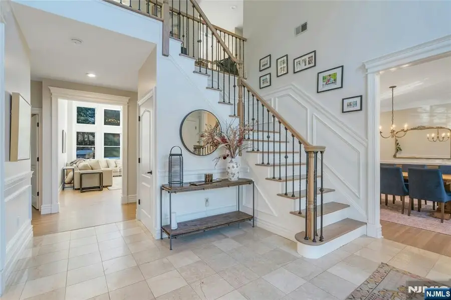 533 W Saddle River Road, Upper Saddle River, NJ 07458 - #3