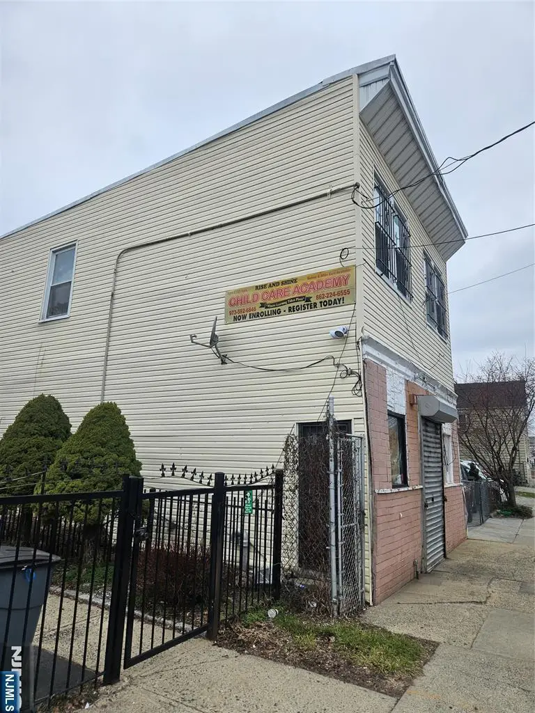 25 Jacob Street, Newark, NJ 07103 - #3
