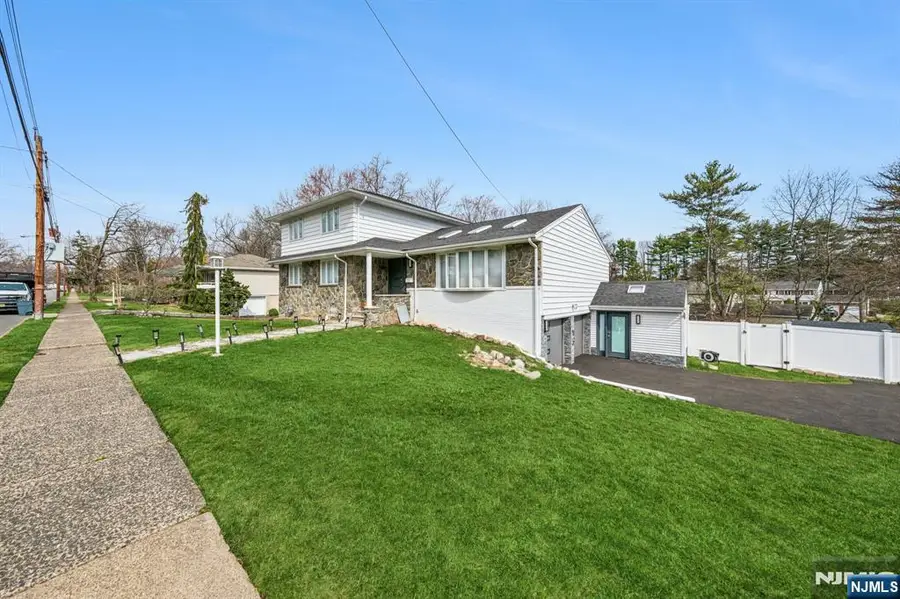 13 Munsey Road, Emerson, NJ 07630 - #2