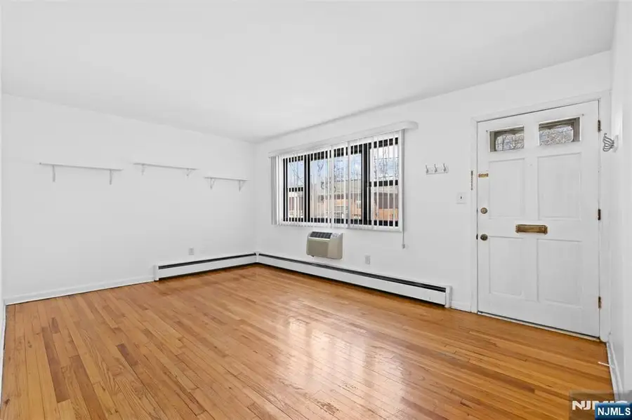 6 Colonial Drive 6A, Little Falls, NJ 07424 - #3