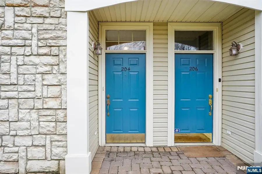 204 Edmonton Court 67, Livingston, NJ 07039 - #2