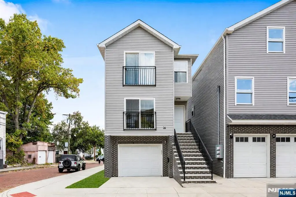 54 Holland Street, Newark, NJ 07103 - #1