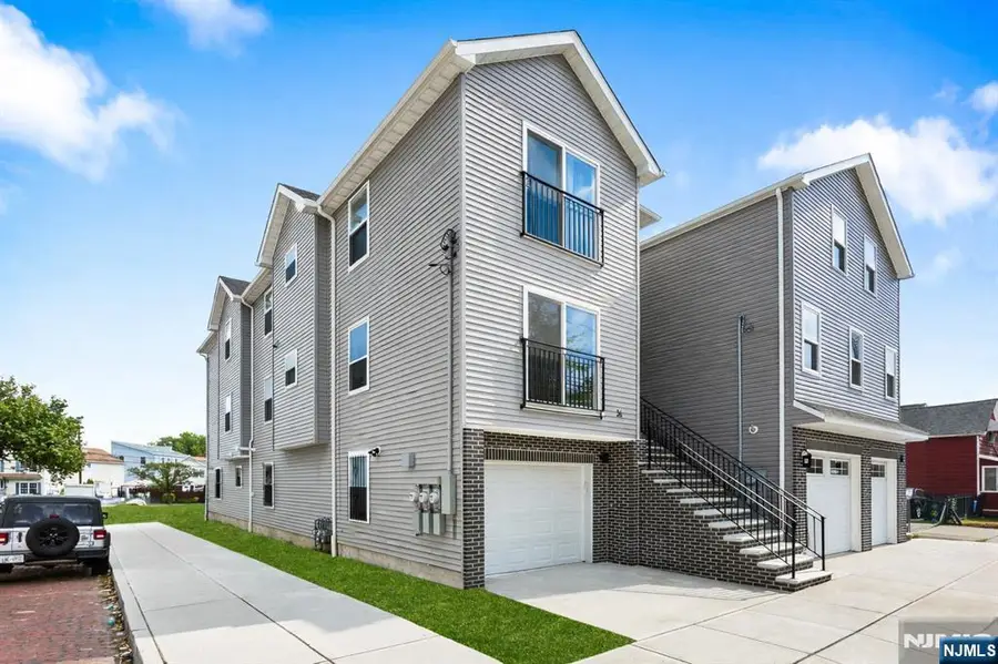 54 Holland Street, Newark, NJ 07103 - #2