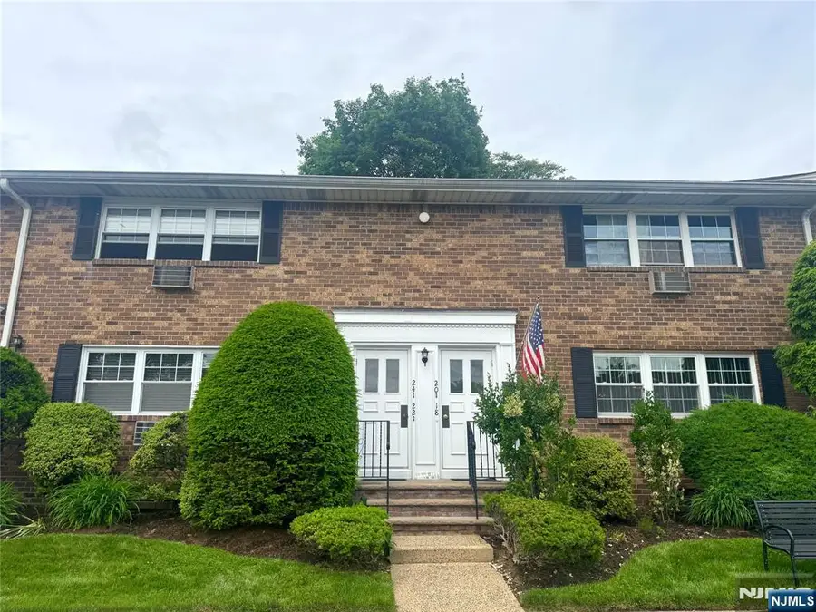 20 E Maple Street, Teaneck, NJ 07666 - #2