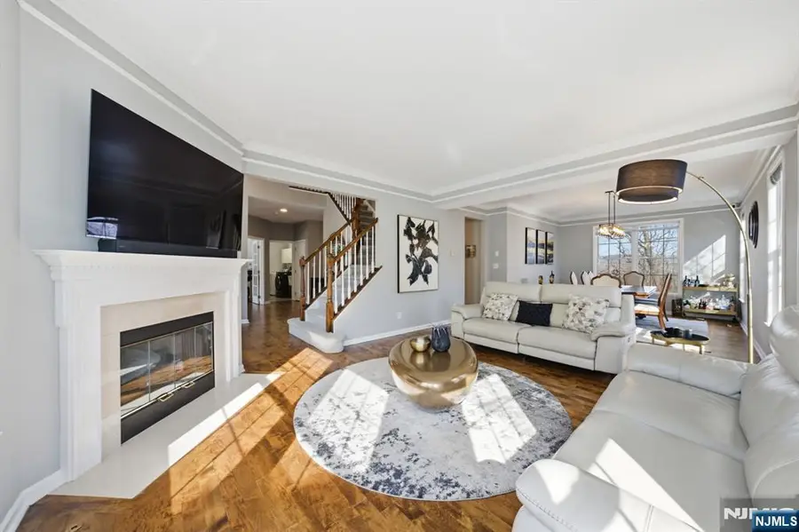 22 Falling Waters, Oakland, NJ 07436 - #3