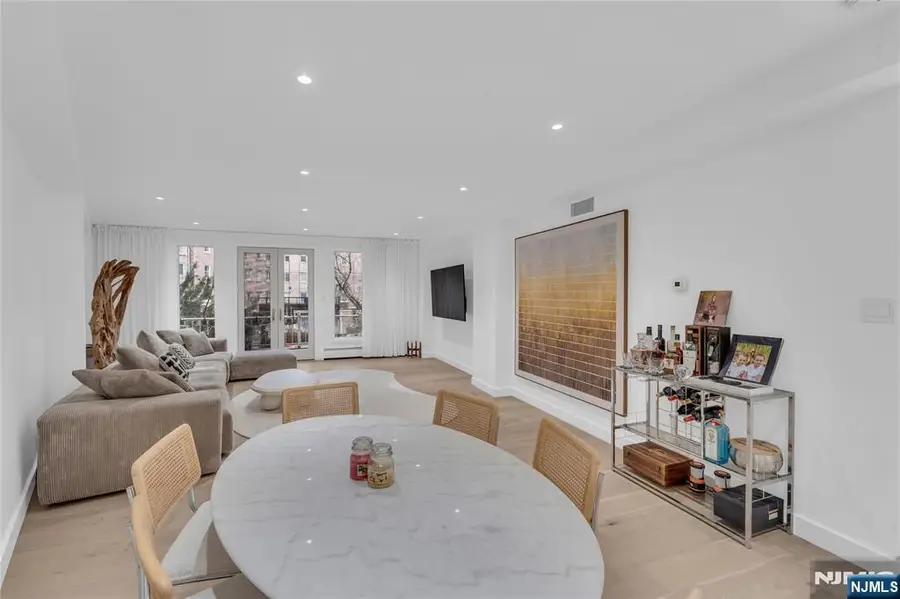 101 Shearwater Court 25, Jersey City, NJ 07305 - #3