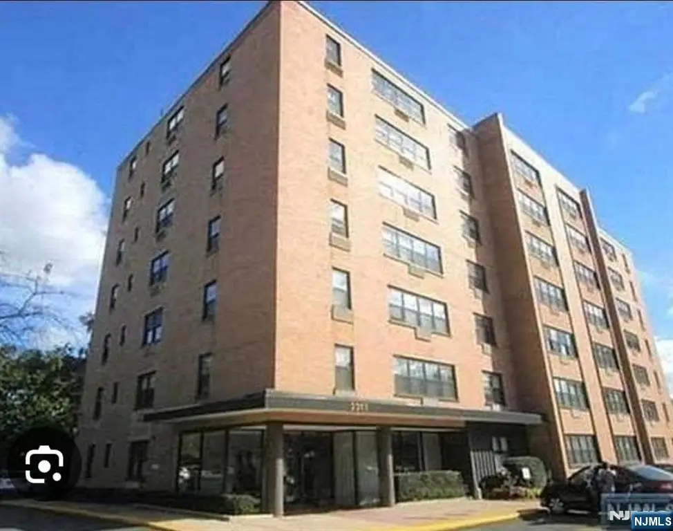2352 Linwood Avenue 4H, Fort Lee, NJ 07024 - #1