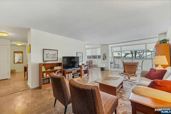 2150 Center Avenue 3C, Fort Lee, NJ 07024