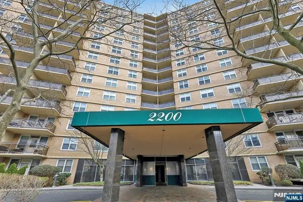 2200 N Central 15G, Fort Lee, NJ 07024