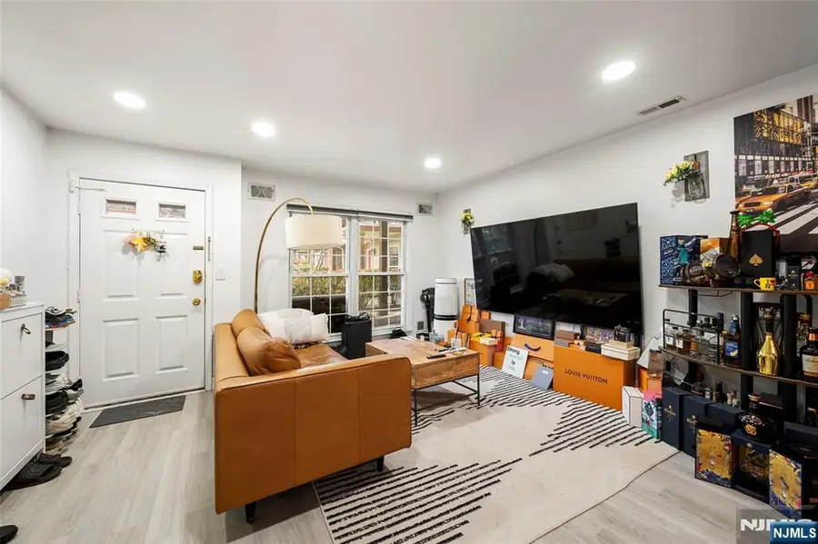 1420 Westgate Drive 8109, Fort Lee, NJ 07024 - #3