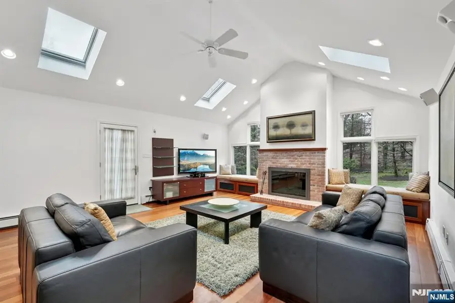 27 Oak Place, Caldwell, NJ 07006 - #3