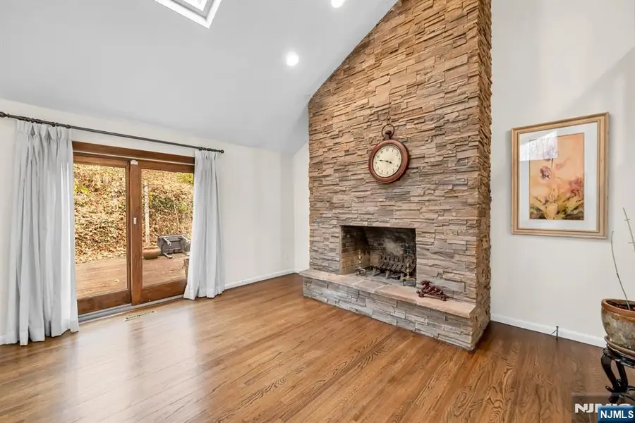 37 Berkshire Road, Woodcliff Lake, NJ 07677 - #3