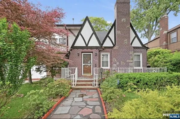 497 Oakdene Avenue, Ridgefield, NJ 07657