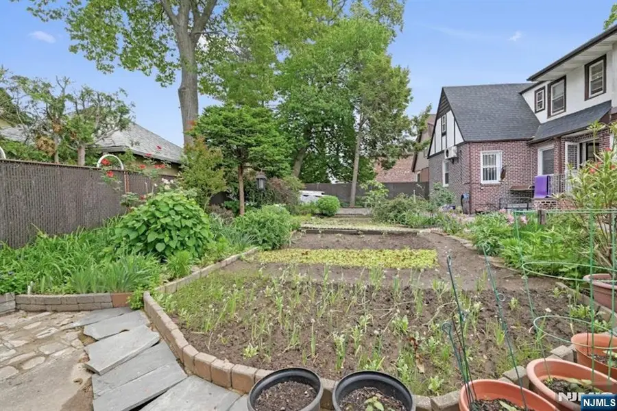 497 Oakdene Avenue, Ridgefield, NJ 07657 - #3