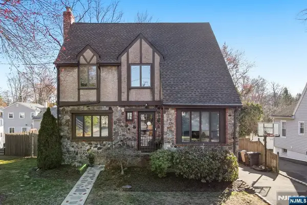 20 Vincent Street, Hillsdale, NJ 07642