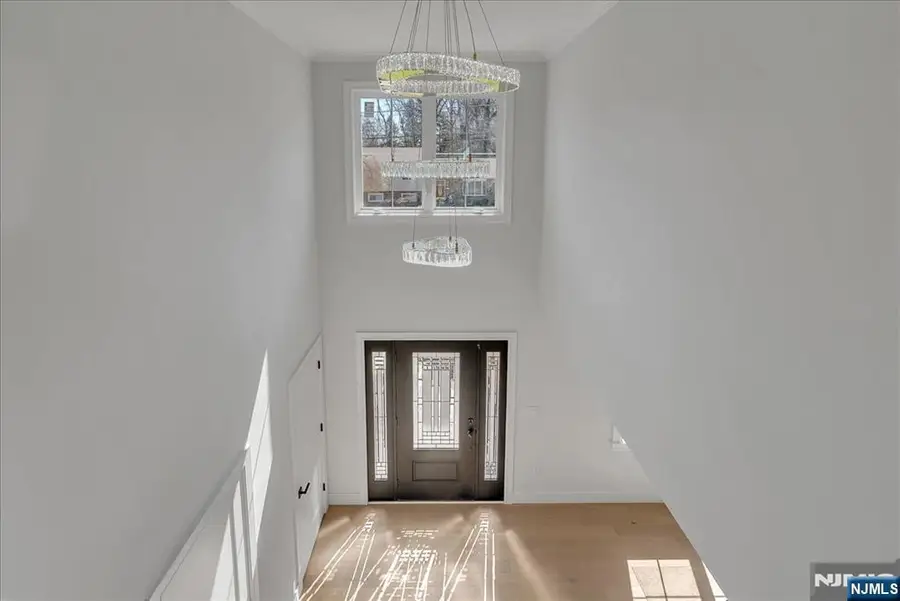 6 Clinton Place, Woodcliff Lake, NJ 07677 - #3