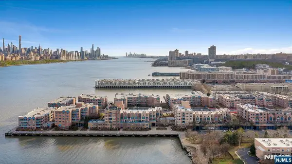 405 Williams Court 405, Edgewater, NJ 07020