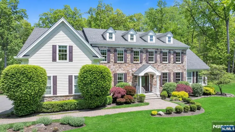 28 Arbor Road, North Caldwell, NJ 07006 - #3