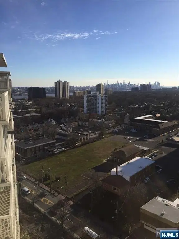 2000 Linwood Avenue 23N, Fort Lee, NJ 07024