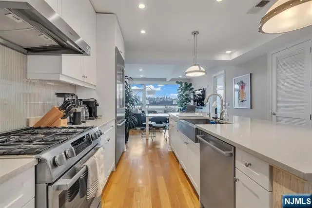 9 Somerset Lane 617, Edgewater, NJ 07020 - #2