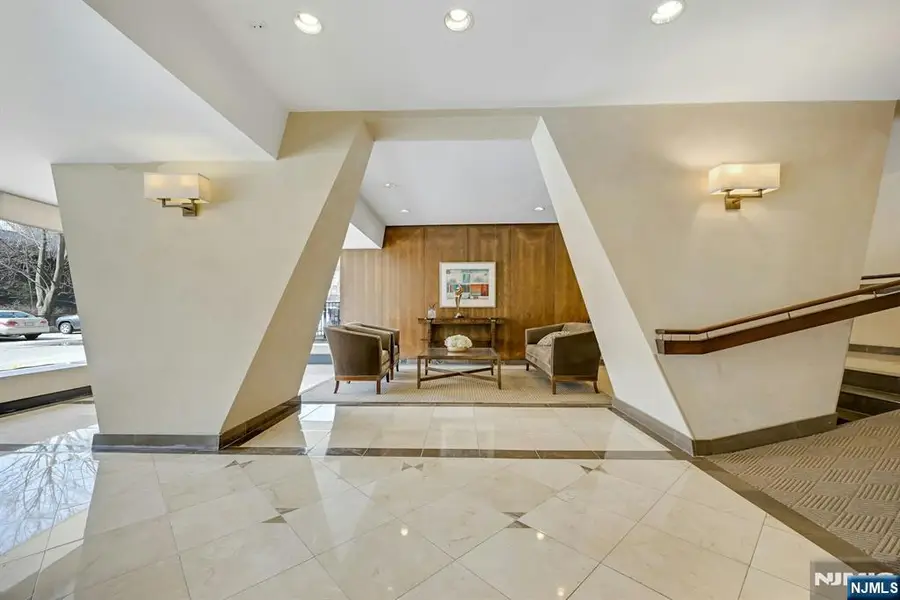 4 Horizon Road G5, Fort Lee, NJ 07024 - #2