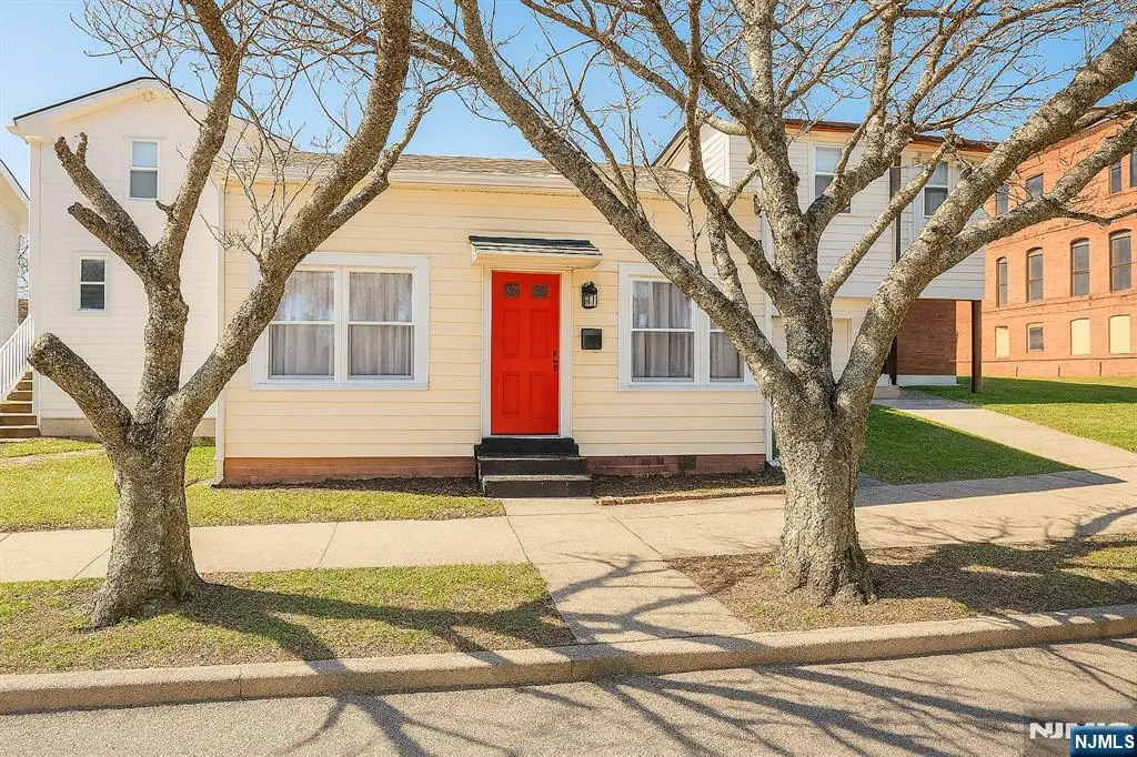 31 Kossuth Street, Haledon, NJ 07508 - #1