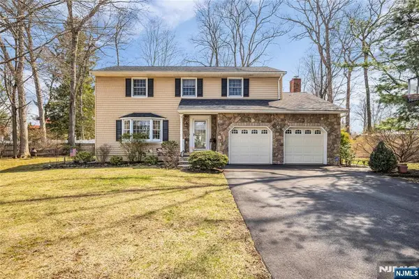 1 Sylvan Court, Pequannock Township, NJ 07444