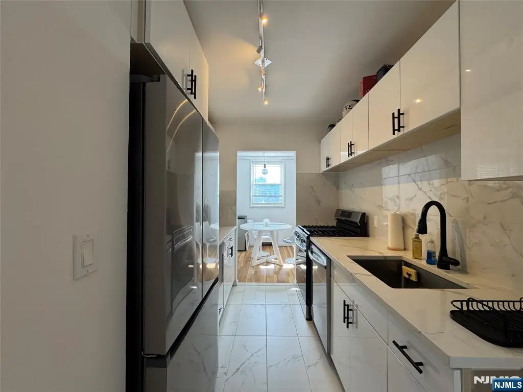 2160 Center Avenue 4G, Fort Lee, NJ 07024 - #1