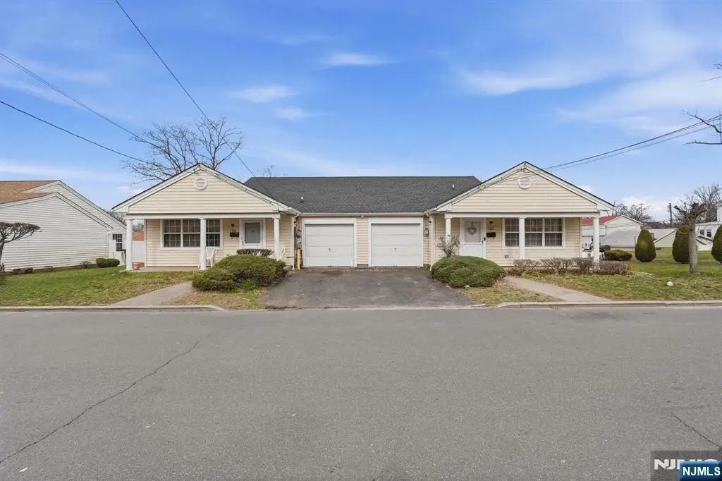 120 Carnegie Place, Vauxhall, NJ 07088 - #1