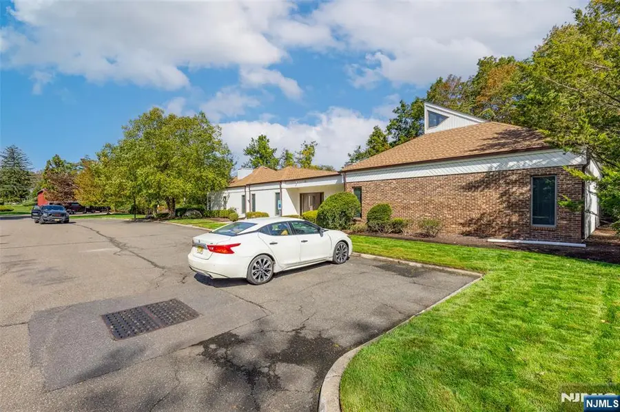 1 Bentley Drive 3, Franklin Lakes, NJ 07417 - #3