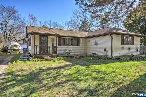 181 Pleasant Grove Road, Jackson, NJ 08527