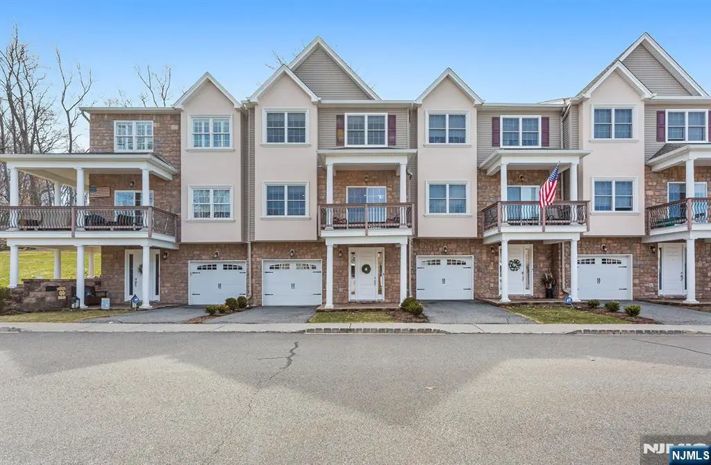 3 Brandon Court, Butler, NJ 07405 - #1