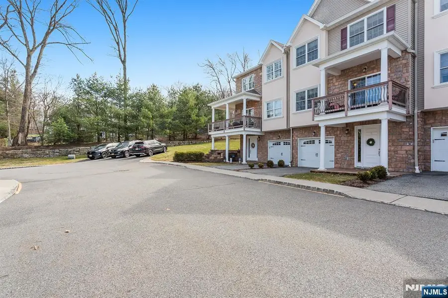 3 Brandon Court, Butler, NJ 07405 - #3