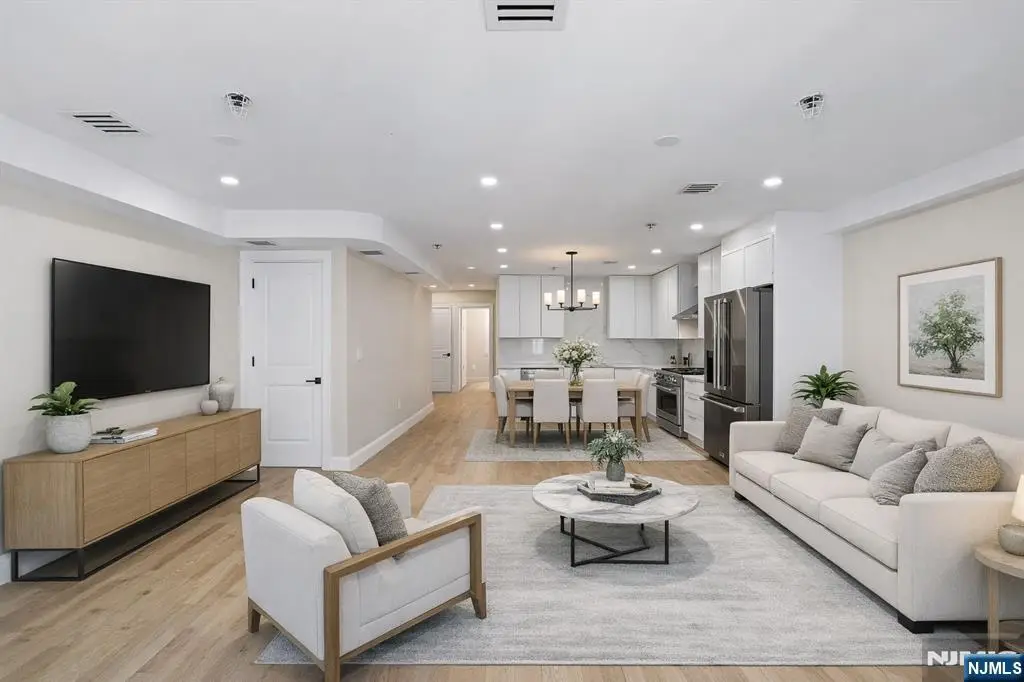 306 Grand Street 2, Jersey City, NJ 07302 - #1