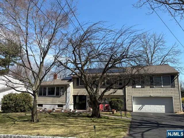 20 Cleveland Terrace, Pleasantdale, NJ 07052 - #2