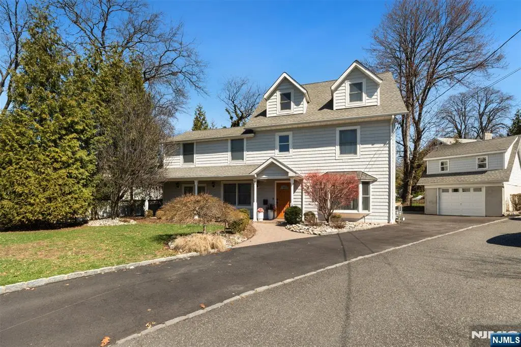 8 Dean Court, Rutherford, NJ 07070 - #1