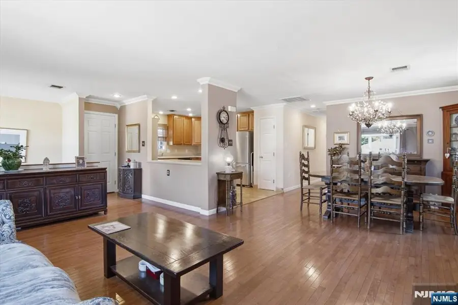 7 Strickland Avenue, Little Falls, NJ 07424 - #3