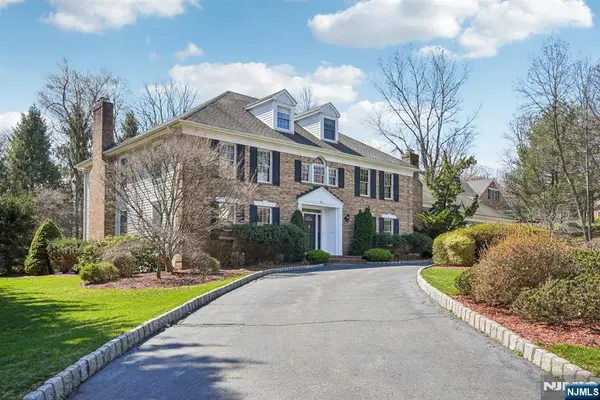 416 Devonshire Drive, Franklin Lakes, NJ 07417