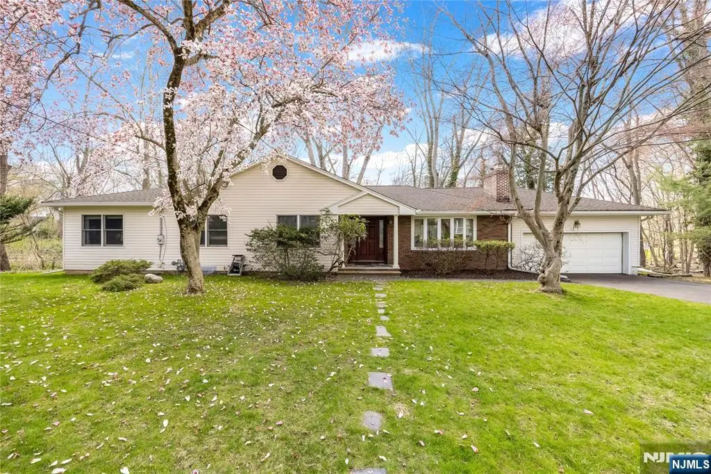 11 Sunset Road, Demarest, NJ 07627 - #1