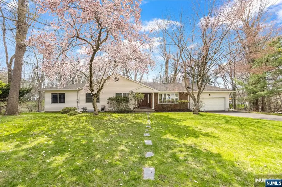11 Sunset Road, Demarest, NJ 07627 - #2