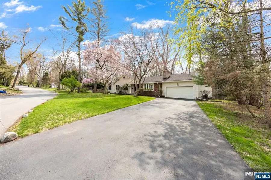 11 Sunset Road, Demarest, NJ 07627 - #3
