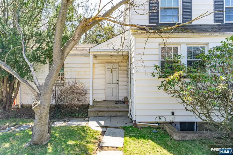 442 Seven Oaks Road, Orange, NJ 07050 - #2