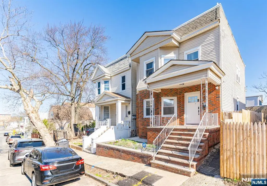 204 19th Avenue, Irvington, NJ 07111 - #1