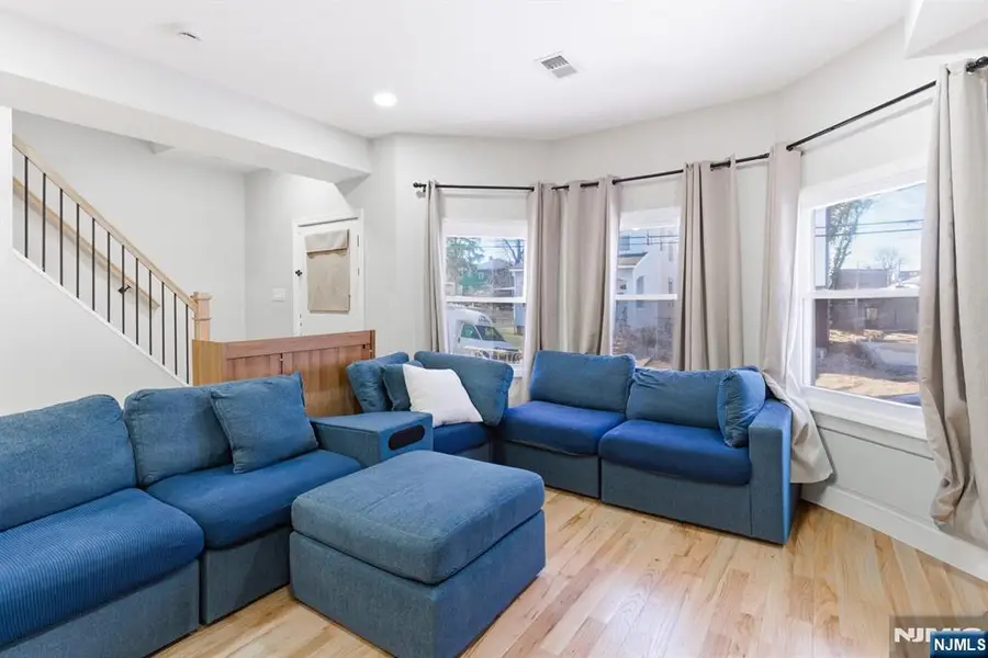 204 19th Avenue, Irvington, NJ 07111 - #2