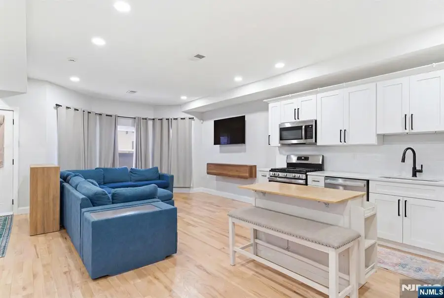 204 19th Avenue, Irvington, NJ 07111 - #3