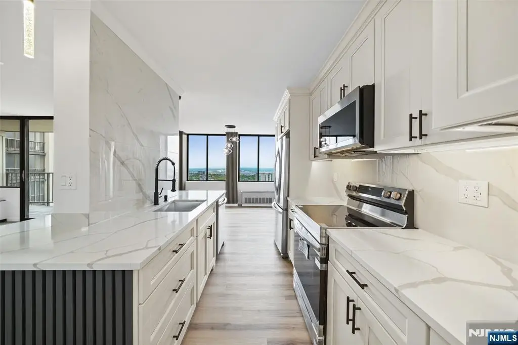 300 Winston Drive 2802, Cliffside Park, NJ 07010 - #1