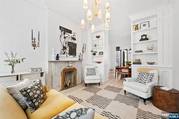 633 Jersey Avenue, Jersey City, NJ 07302