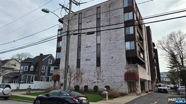 55 Clinton Place 304, Hackensack, NJ 07601