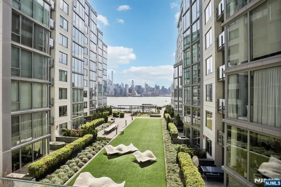 9 Ave At Port Imperial 513, West New York, NJ 07093 - #2